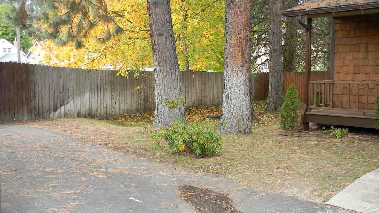 835 N 2nd St - Photo 4 of 9