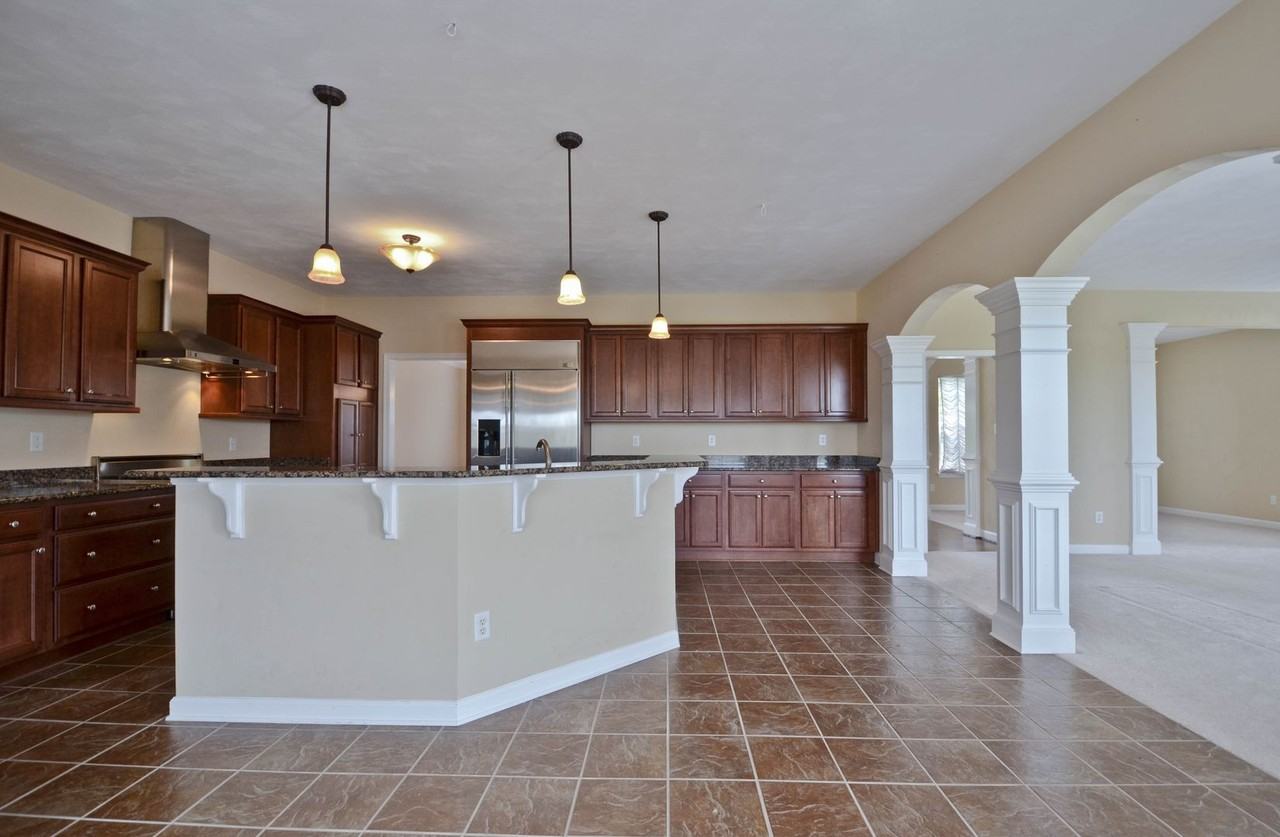 2705 Rex Ln - Photo 4 of 33