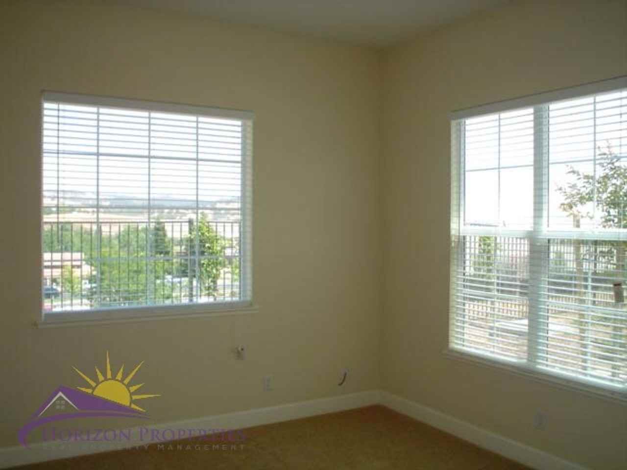 3831 Park Dr - Photo 3 of 28