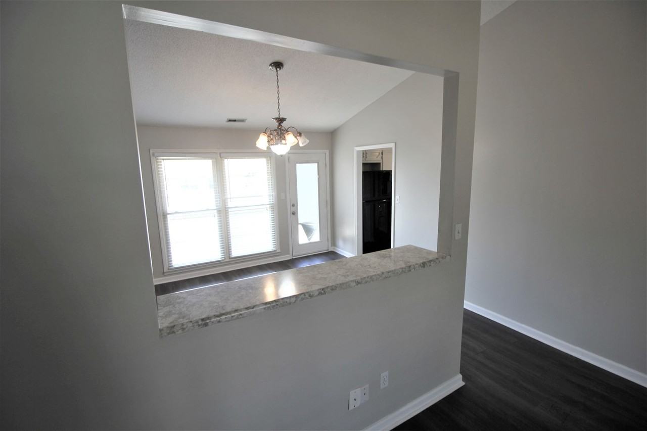 111 Bibb Dr - Photo 4 of 23