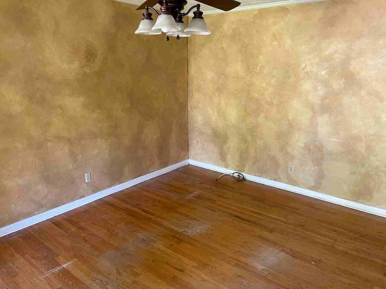 804 Floral St - Photo 2 of 11