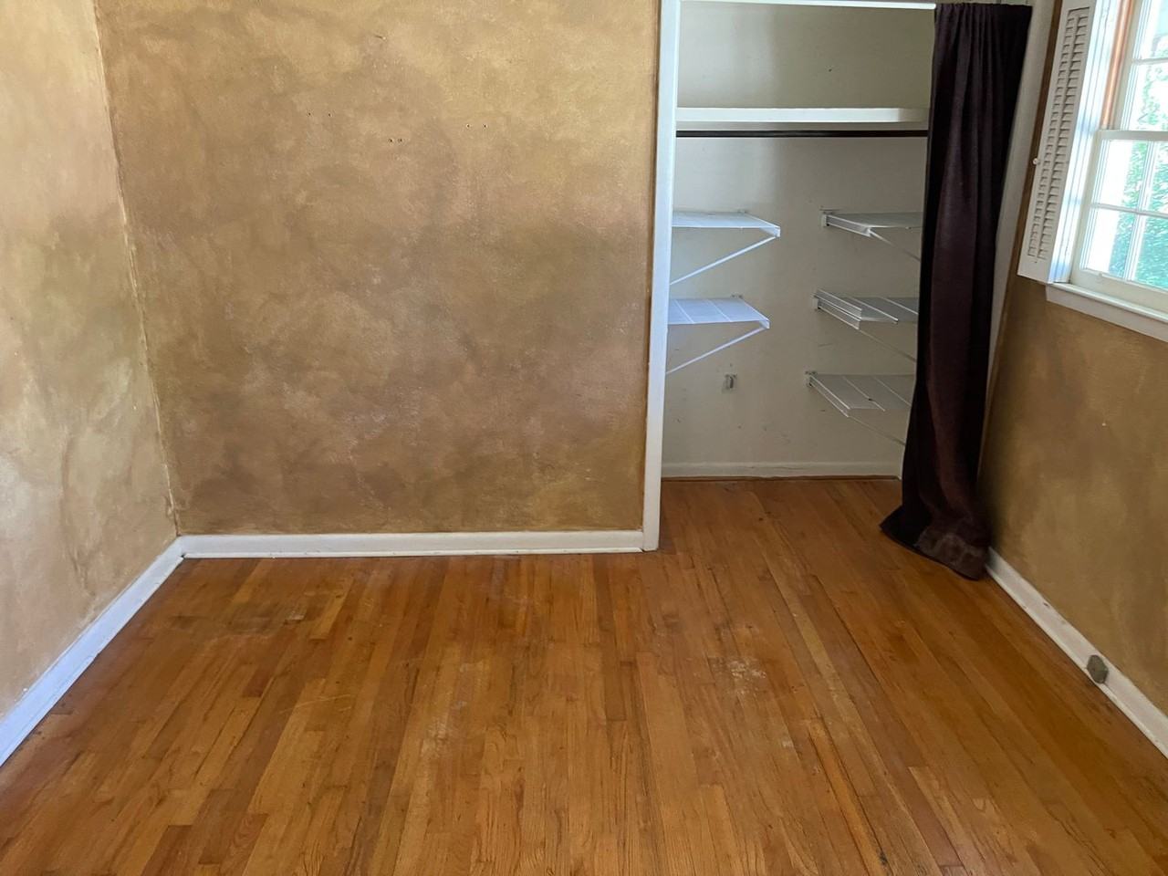 804 Floral St - Photo 3 of 11