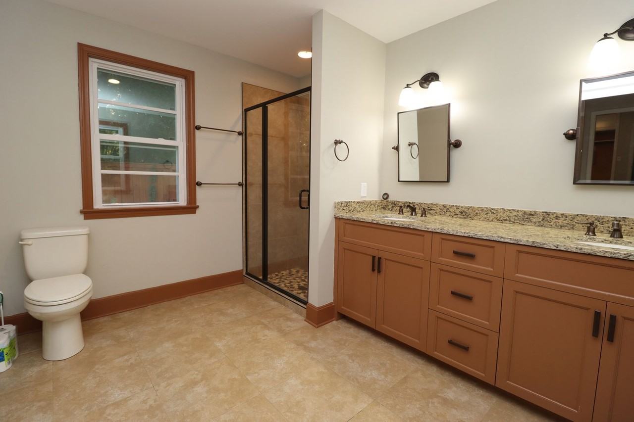 3938 Wilmot Ave - Photo 2 of 50