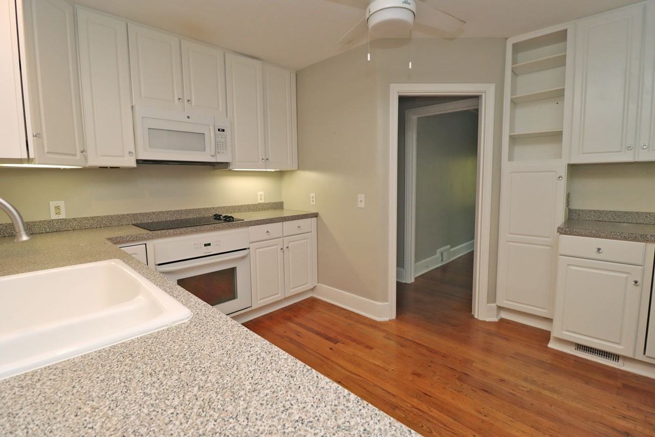 3938 Wilmot Ave - Photo 3 of 50