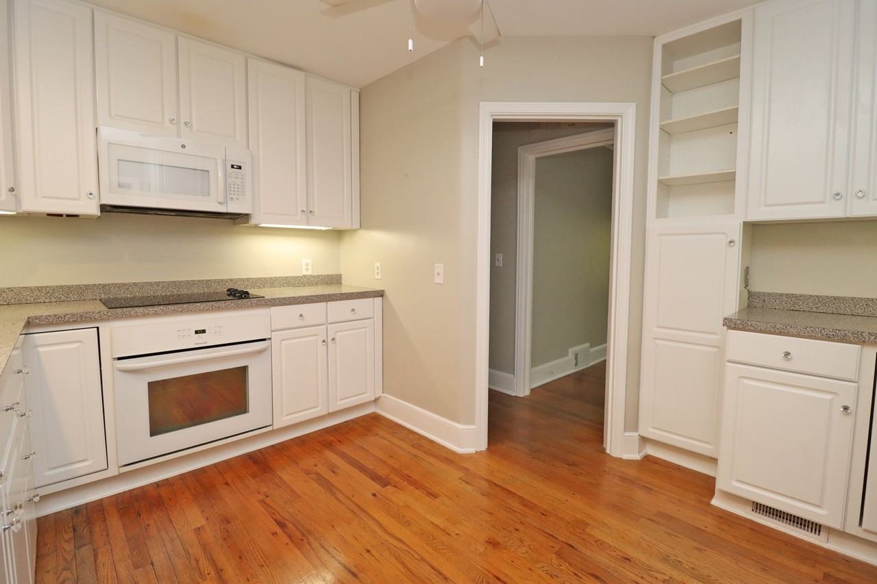 3938 Wilmot Ave - Photo 2 of 50