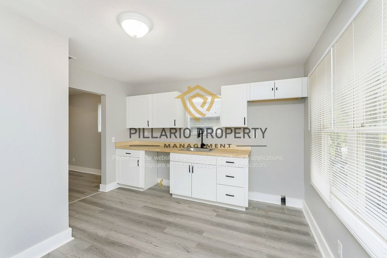 1436 Congress Ave - Photo 4 of 19