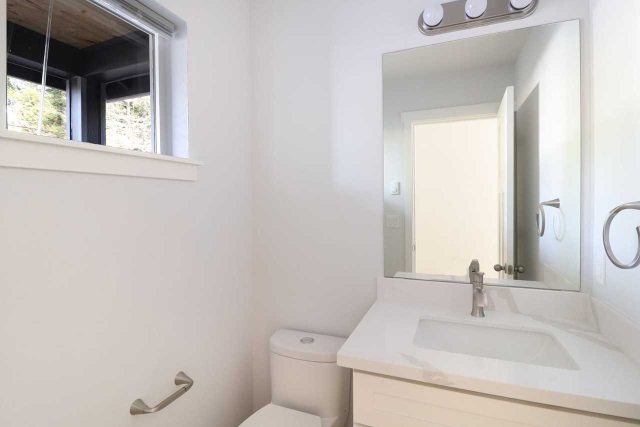 1297 Russell Dr - Photo 6 of 13