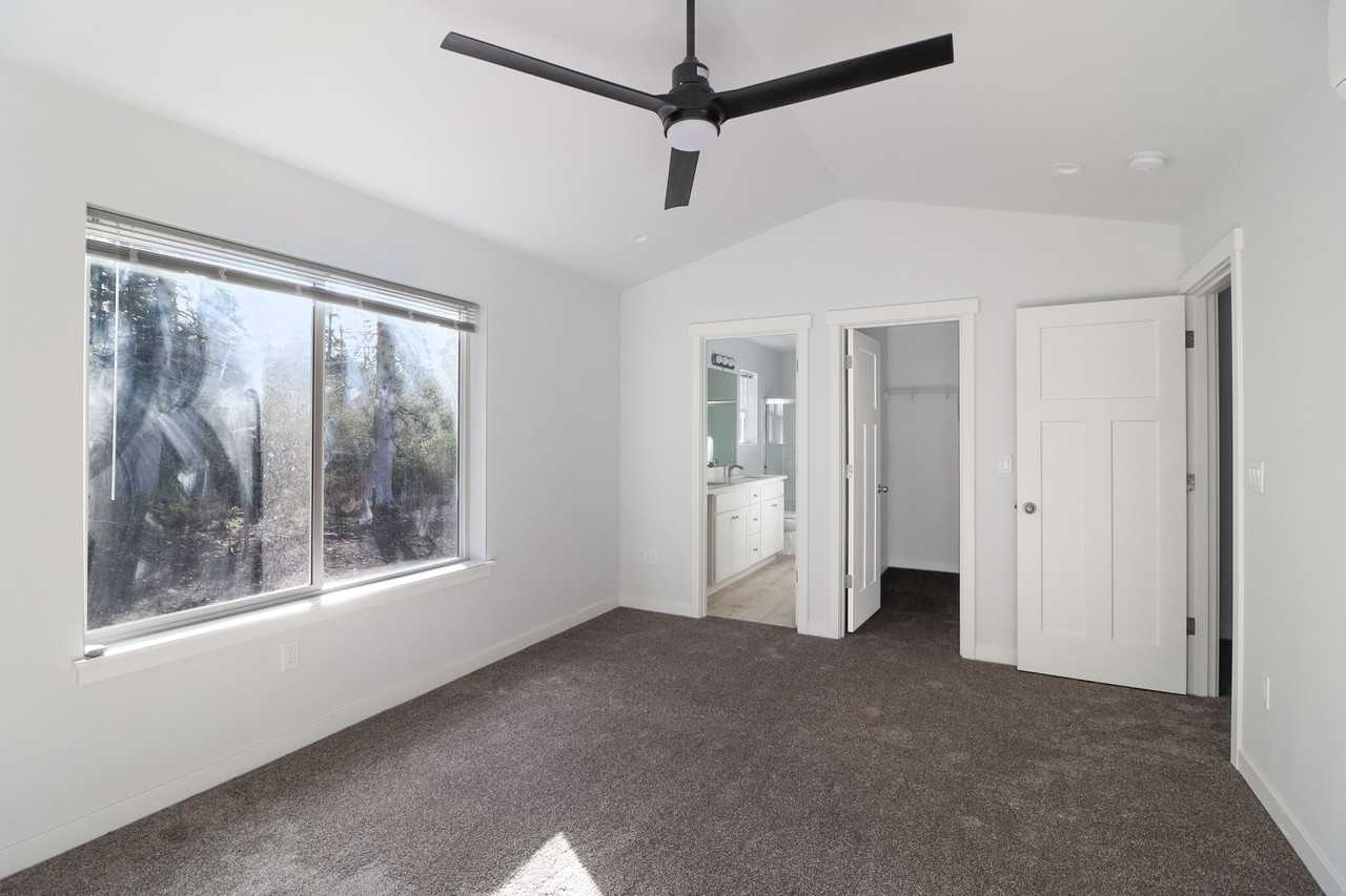 1297 Russell Dr - Photo 7 of 13