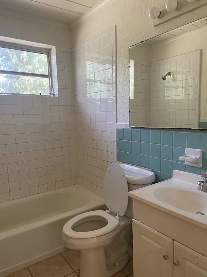 3117 Saint Charles St - Photo 4 of 10