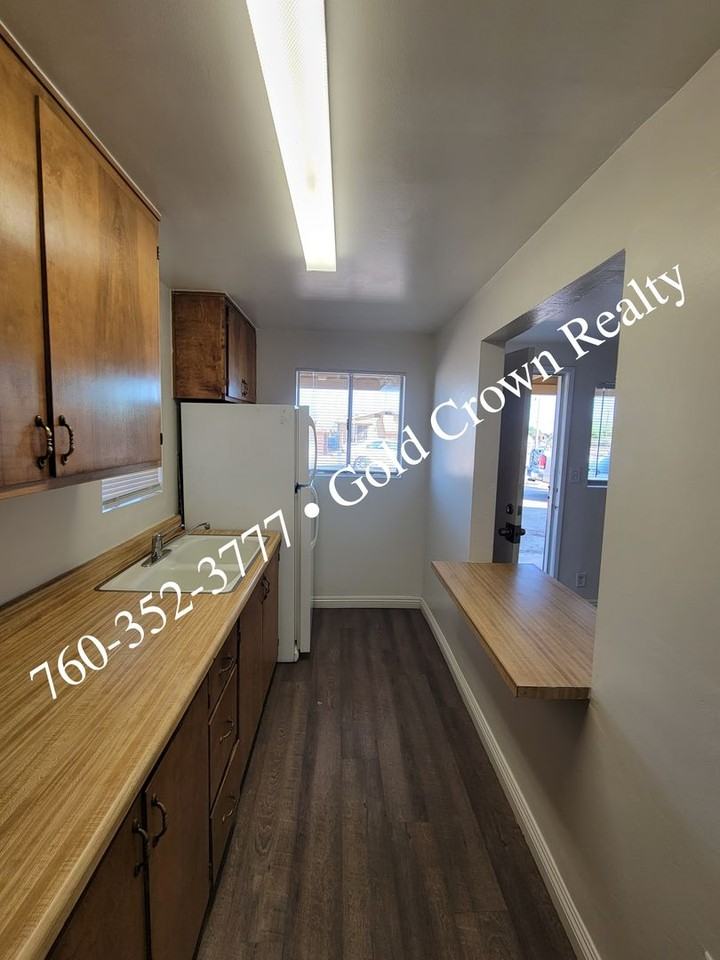 1403 Pico - Photo 3 of 8