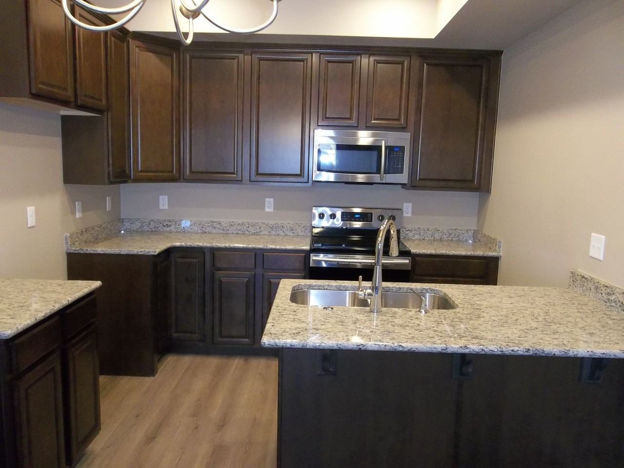 115 S 8th St - Photo 4 of 11