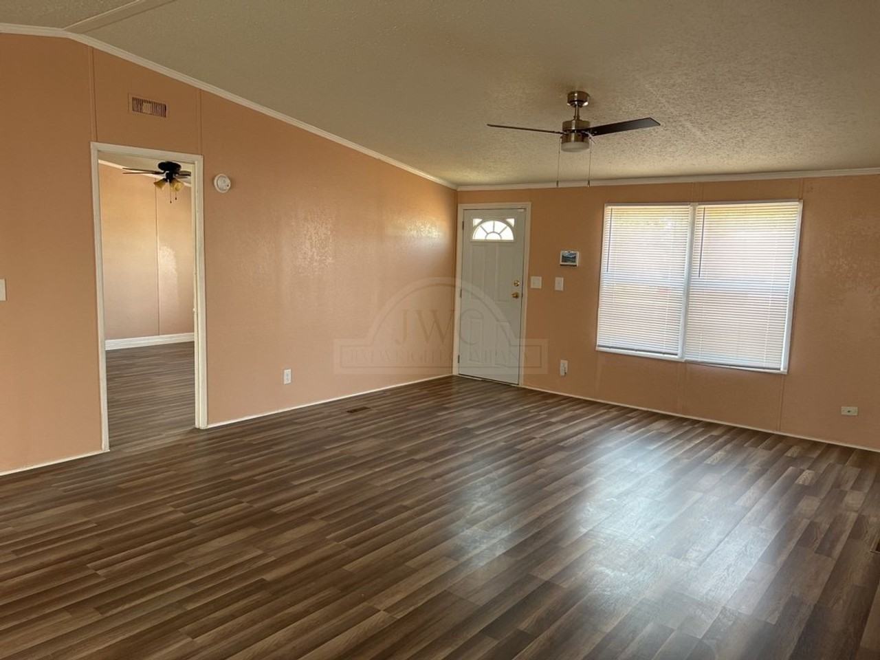 5013 Tiffany Cir - Photo 4 of 30