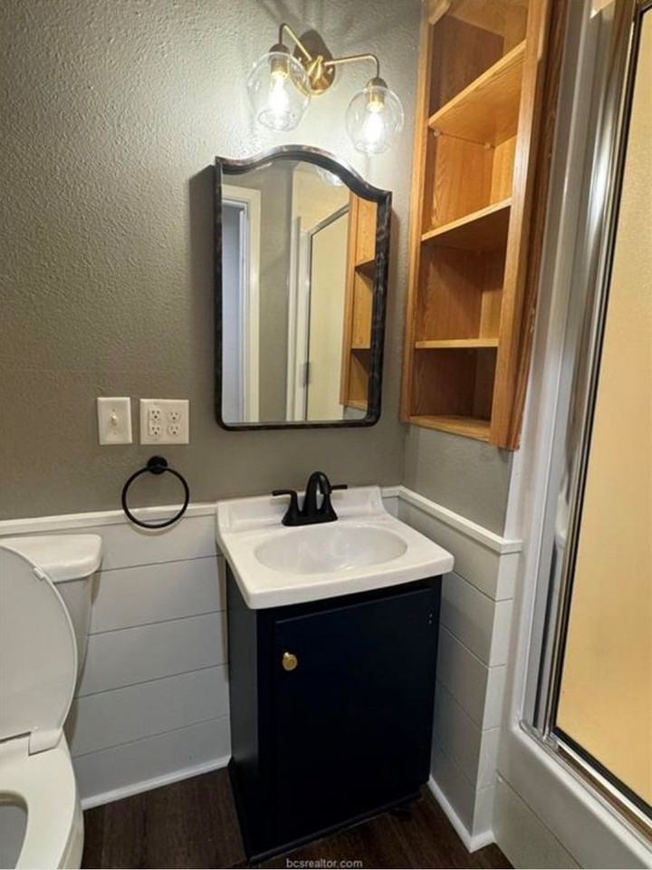 313 Borderbrook Dr - Photo 7 of 15