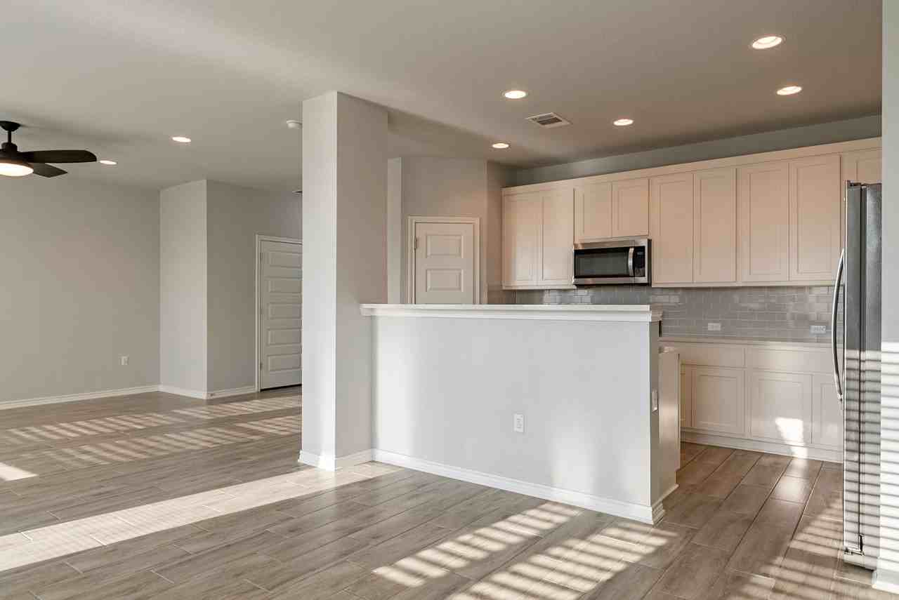 13503 Lansdale Cv - Photo 4 of 21