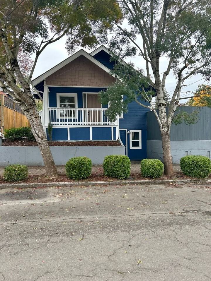 1708 Grant St - Photo 2 of 31