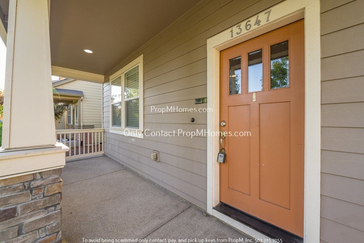 13647 Sw Macbeth Dr - Photo 2 of 26