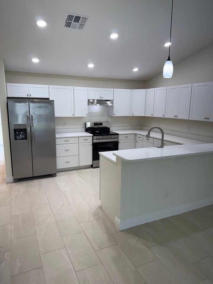 116 116 Dewitt Court - Photo 2 of 9