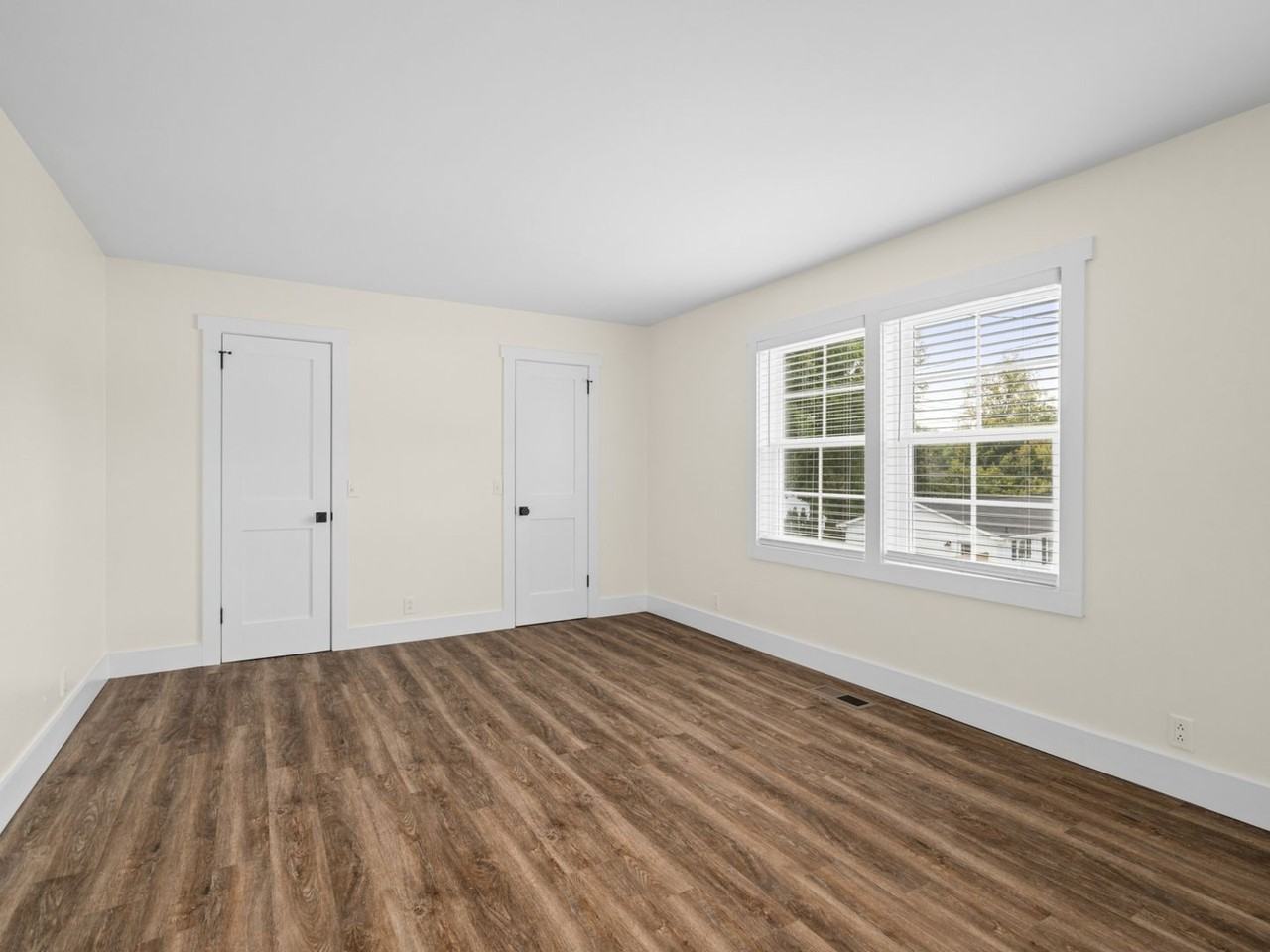 2128 Sharondale Dr - Photo 6 of 18