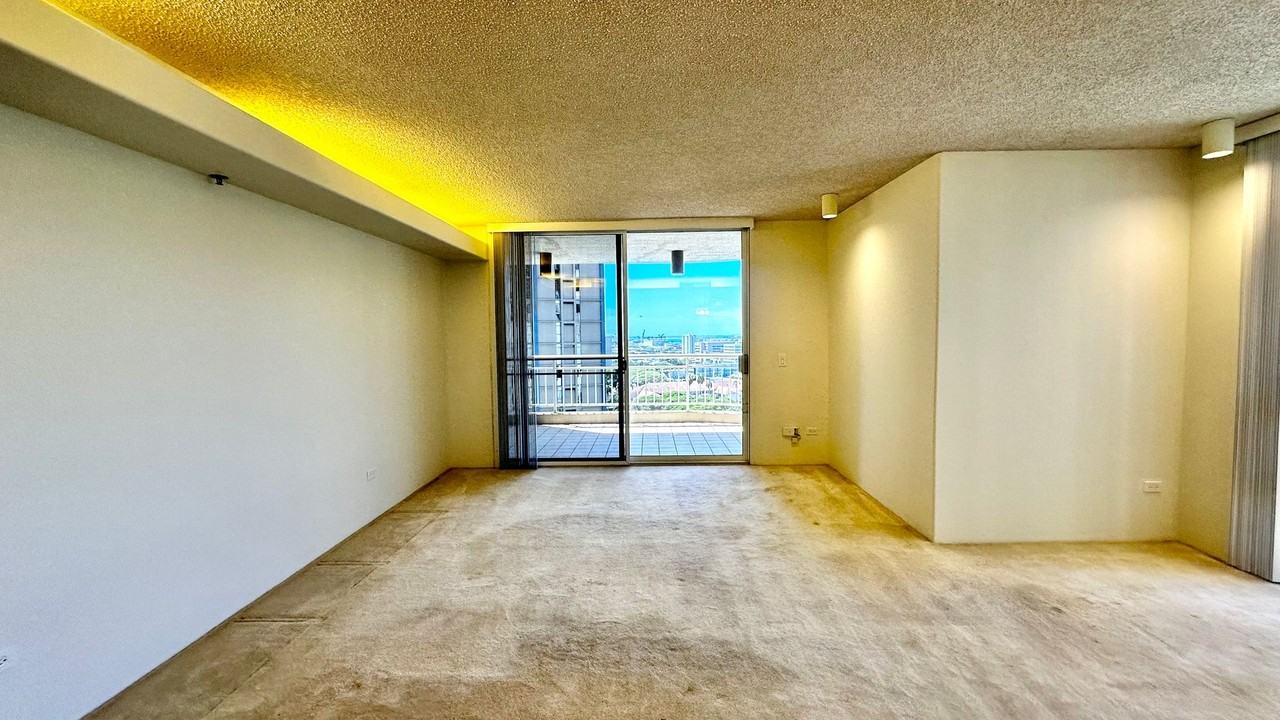 2047 Nuuanu Ave #1203 - Photo 3 of 19
