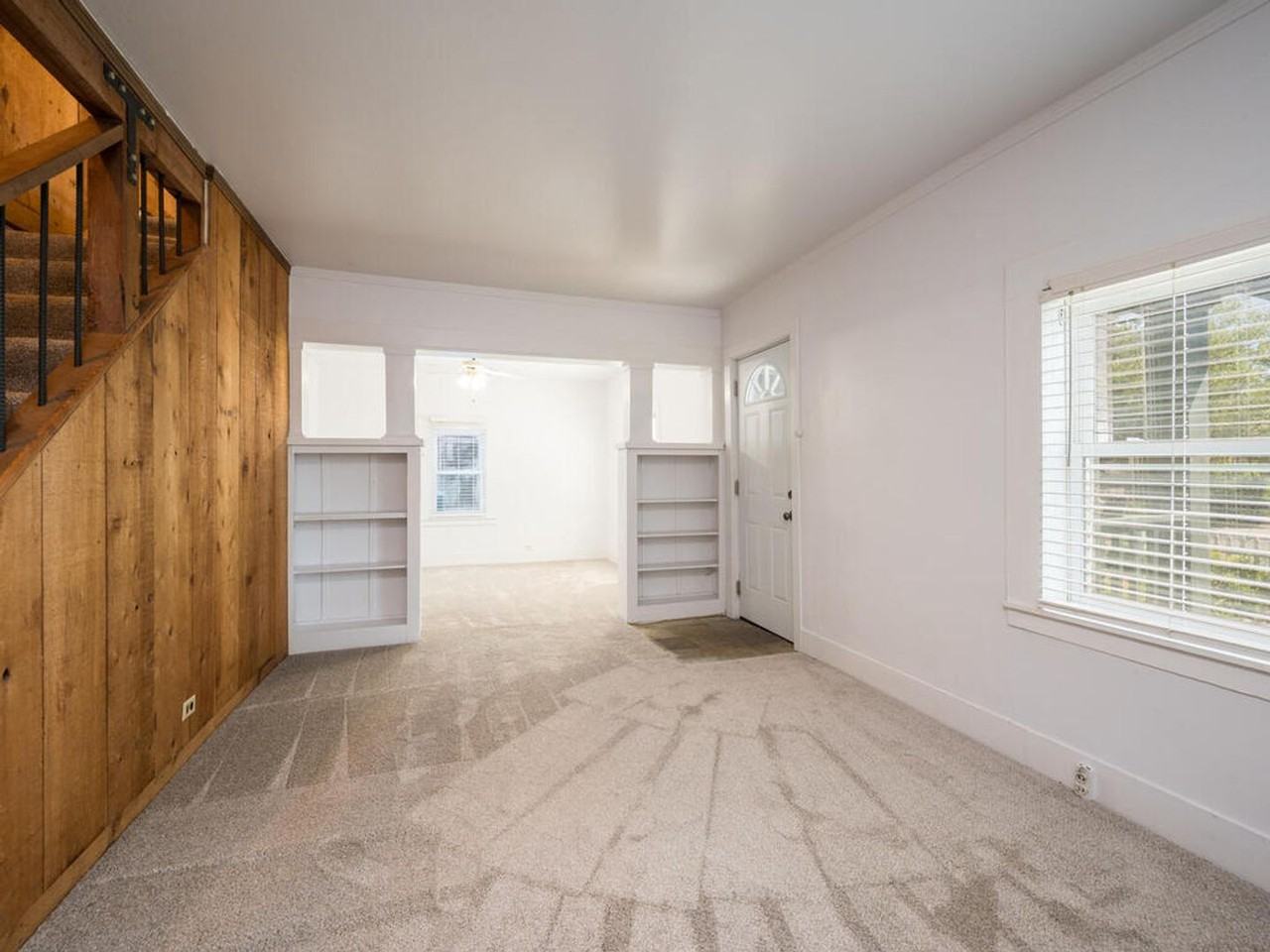 1529 Oak St - Photo 5 of 23