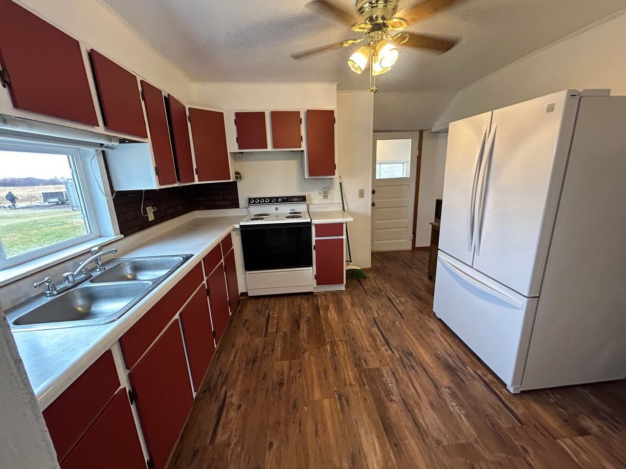 13504 W Taylor Rd - Photo 5 of 17