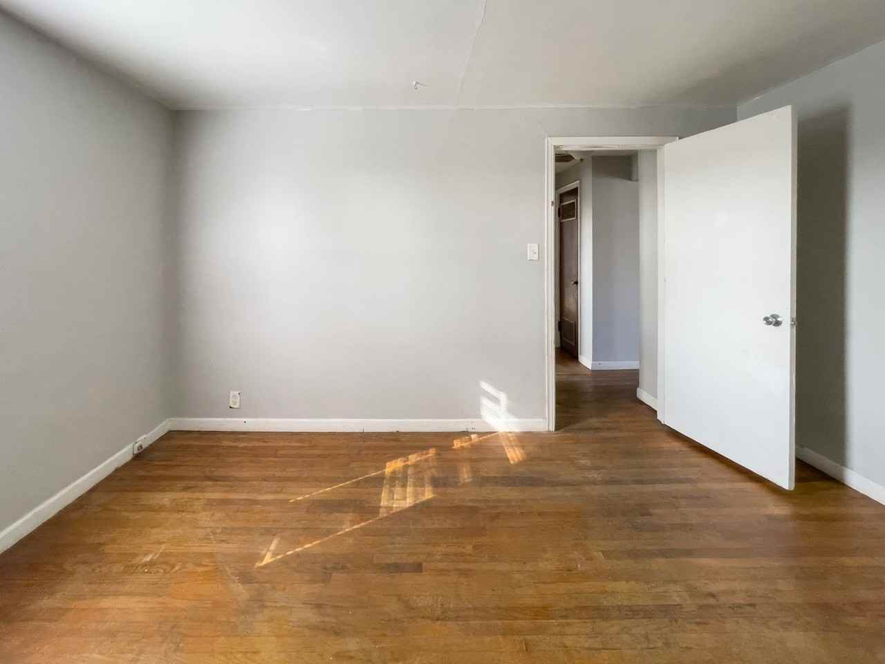 10823 W State Road 32 - Photo 3 of 12