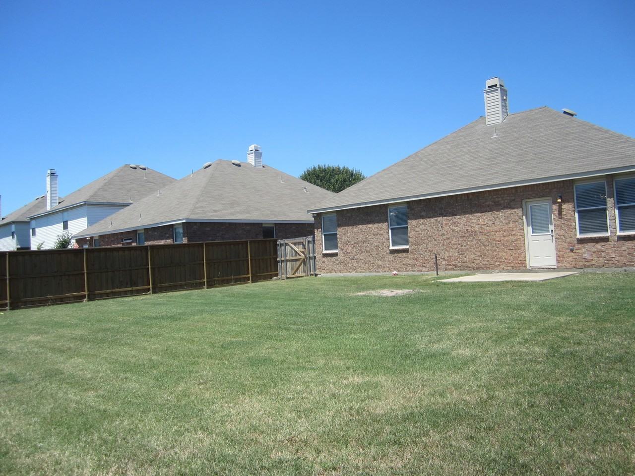 1940 Caddo Springs Dr - Photo 2 of 26