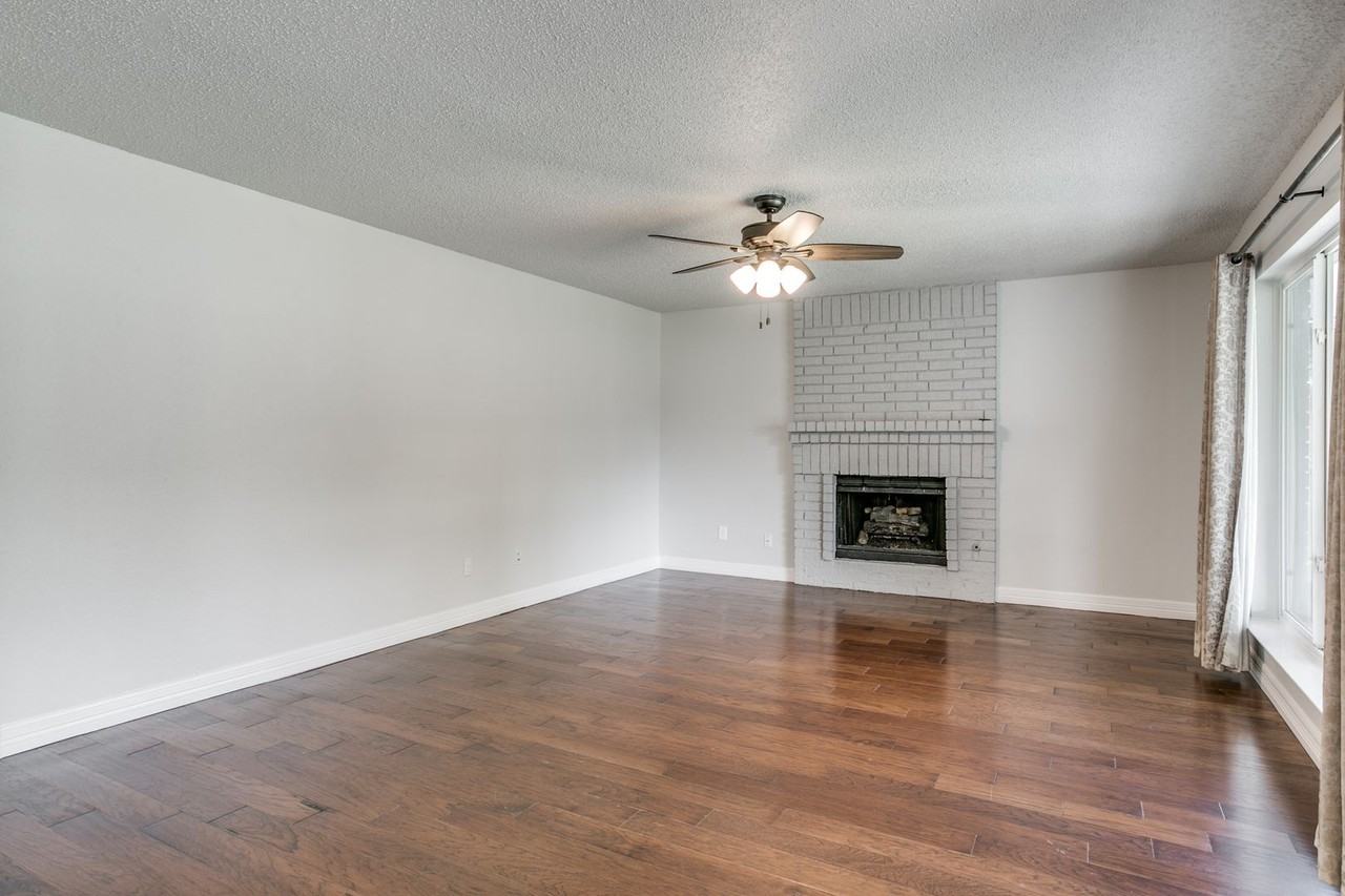 2204 Winslow Ct - Photo 3 of 25