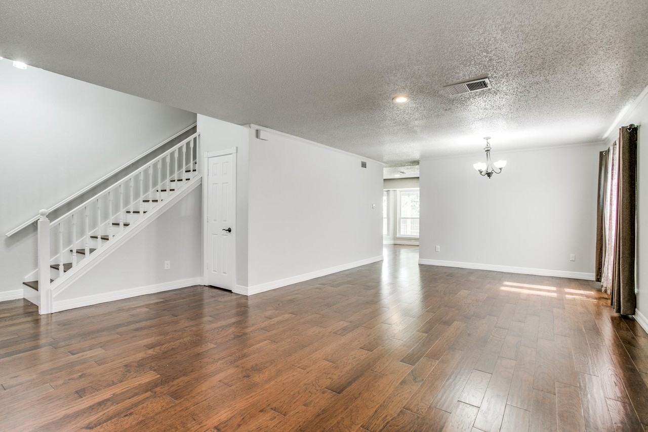 2204 Winslow Ct - Photo 7 of 26