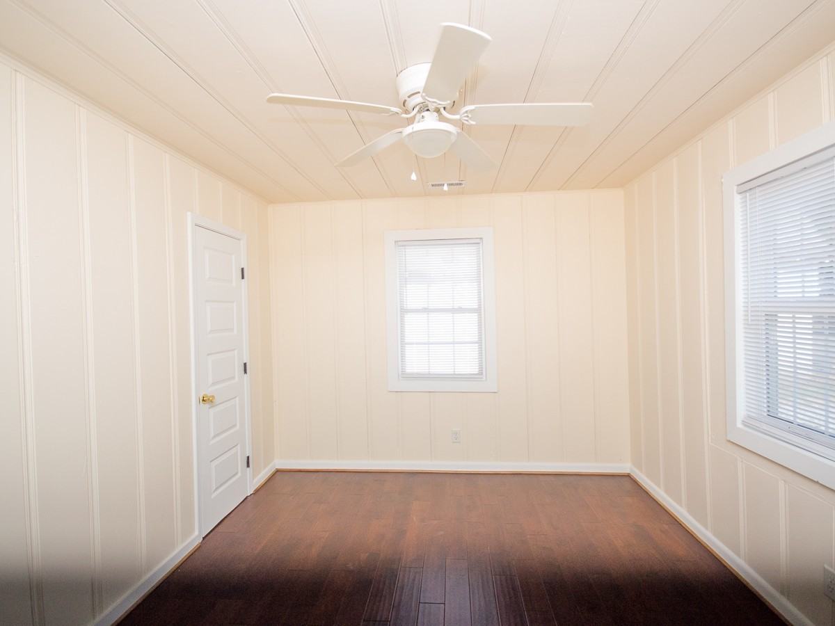 411 S Marion St - Photo 3 of 17