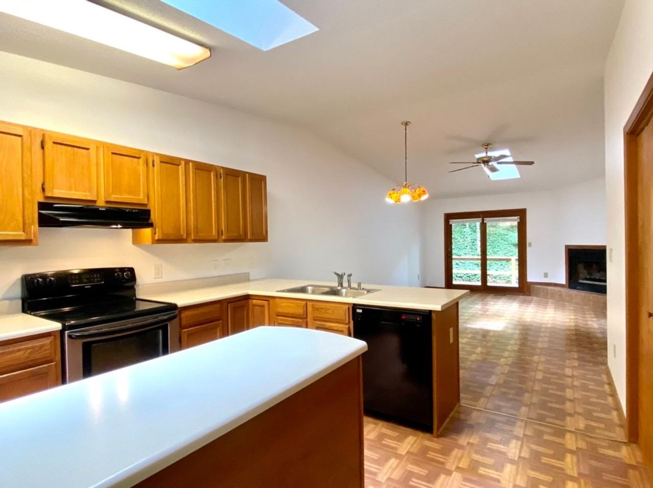 41 Woodhaven Rd - Photo 4 of 14