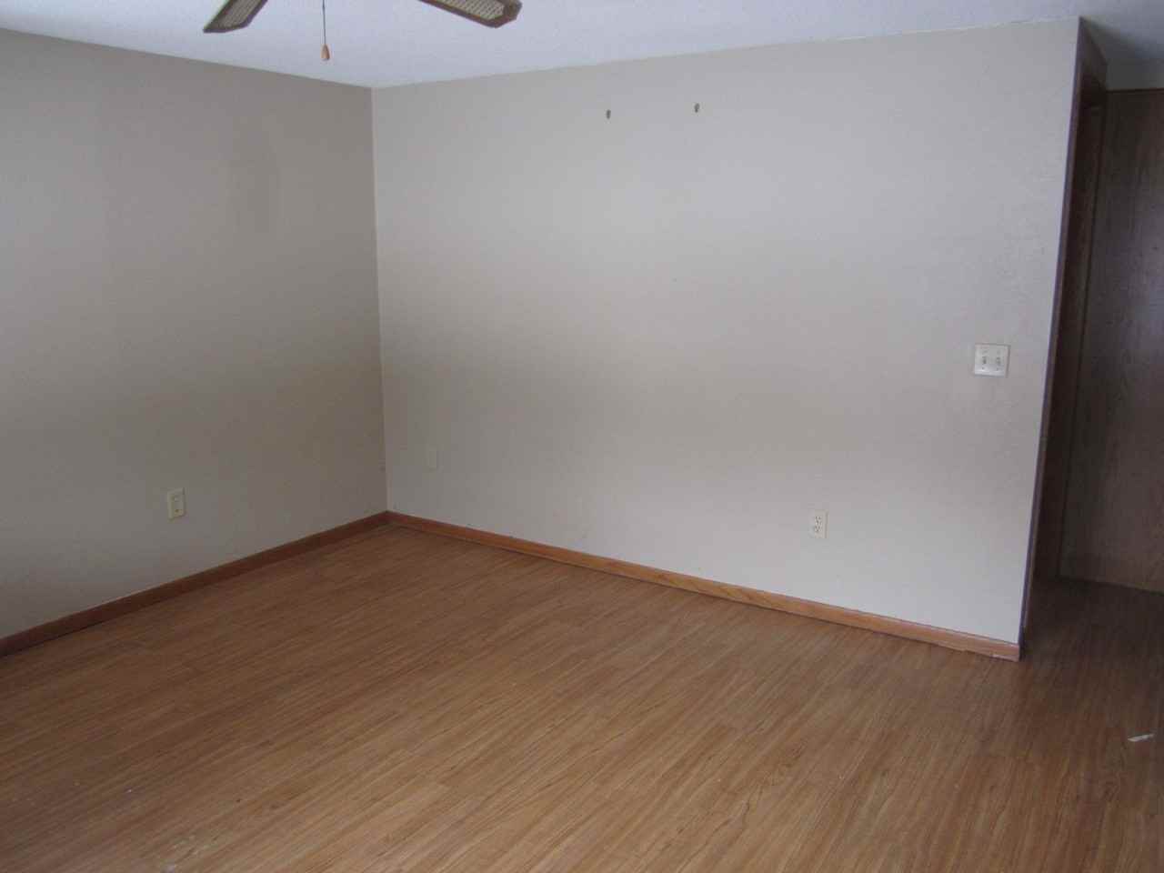 419 Mallory - Photo 2 of 11