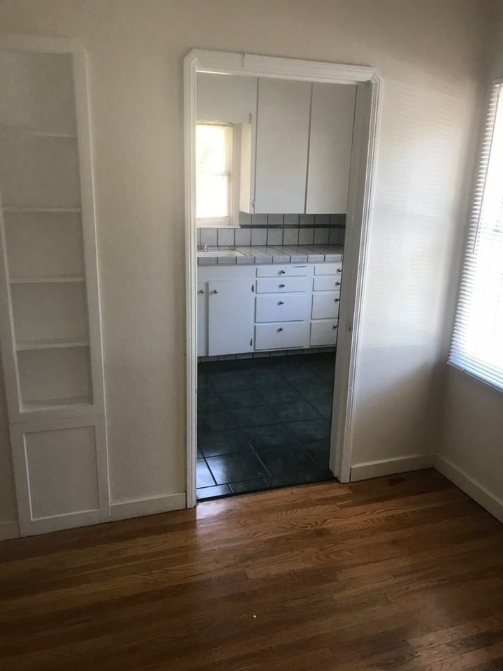 1207 Warner - Photo 5 of 25