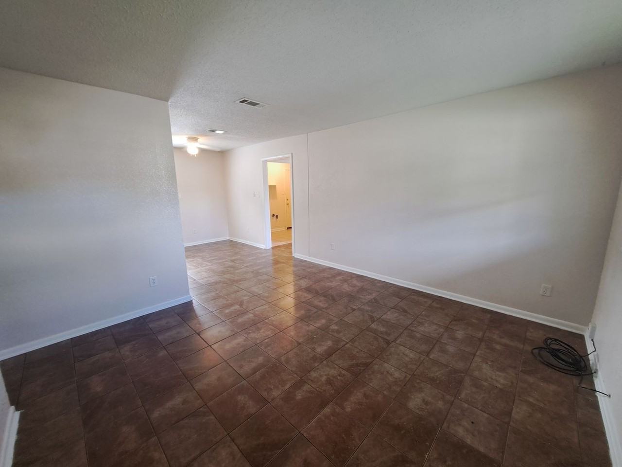 7103 Glendora St - Photo 3 of 32