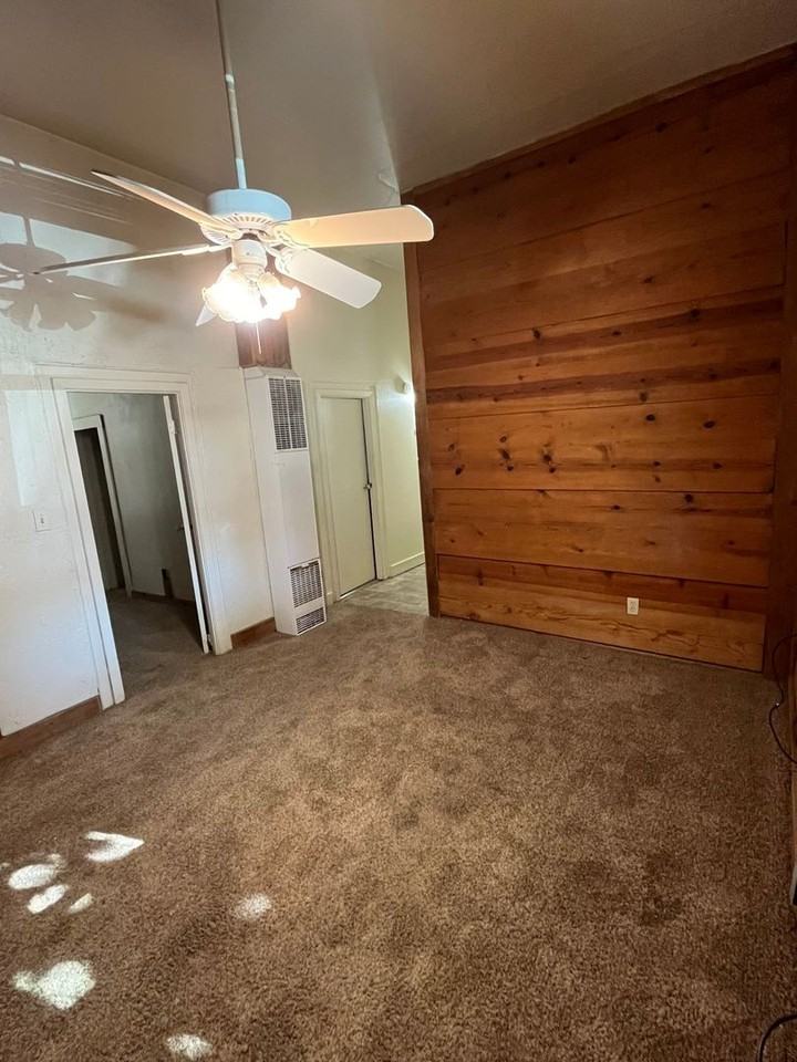 446 W 8th St - Photo 7 of 15