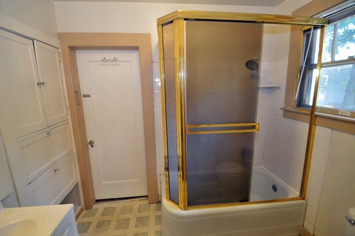 206 Hazel St - Photo 2 of 30