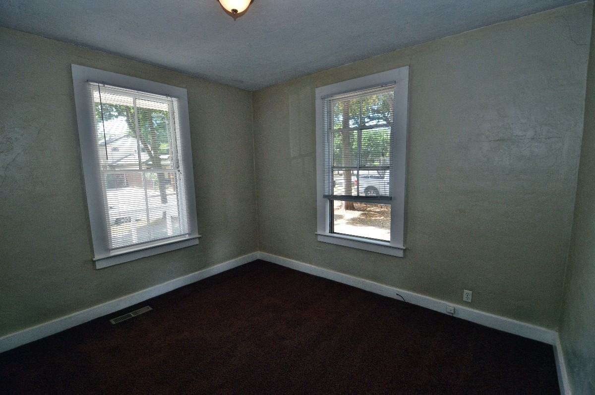 518 W 6th St - Photo 6 of 24