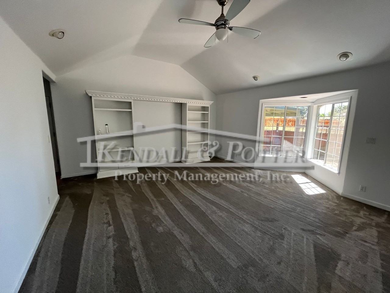 114 Alta Dr #B - Photo 3 of 17