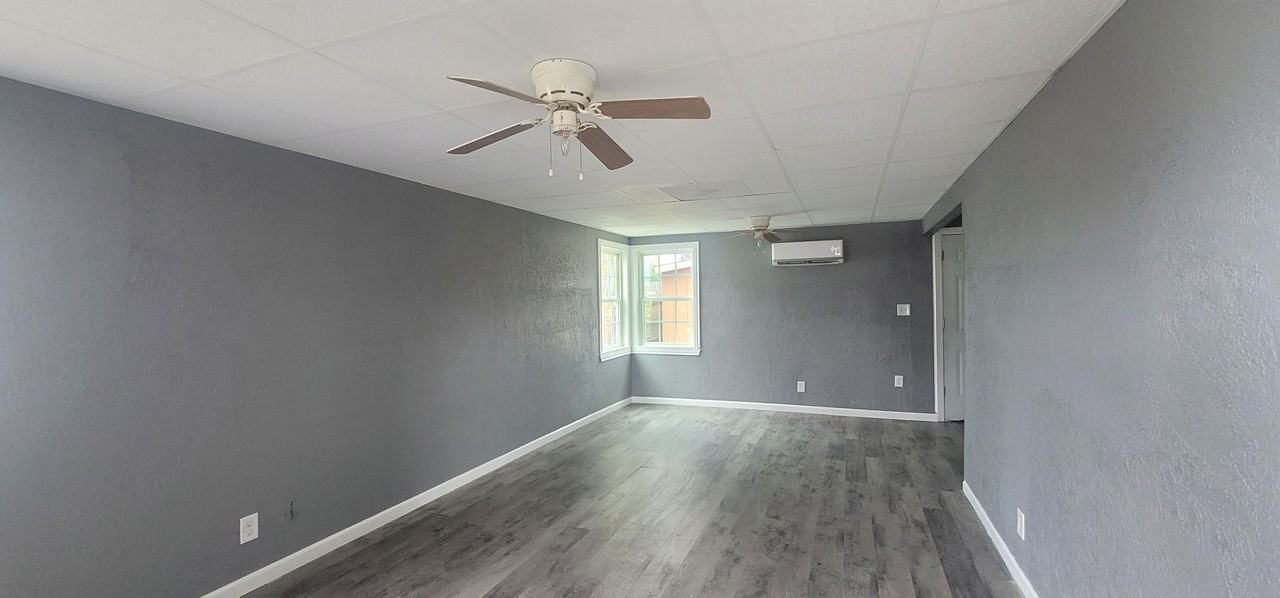 1406 N Arapahoe St - Photo 2 of 9