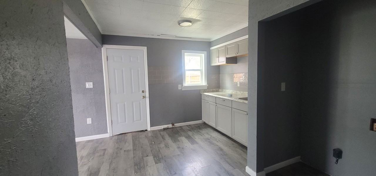 1406 N Arapahoe St - Photo 3 of 9