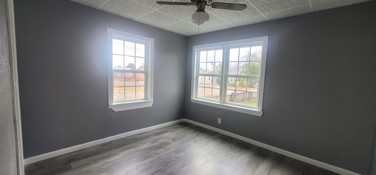 1406 N Arapahoe St - Photo 4 of 9