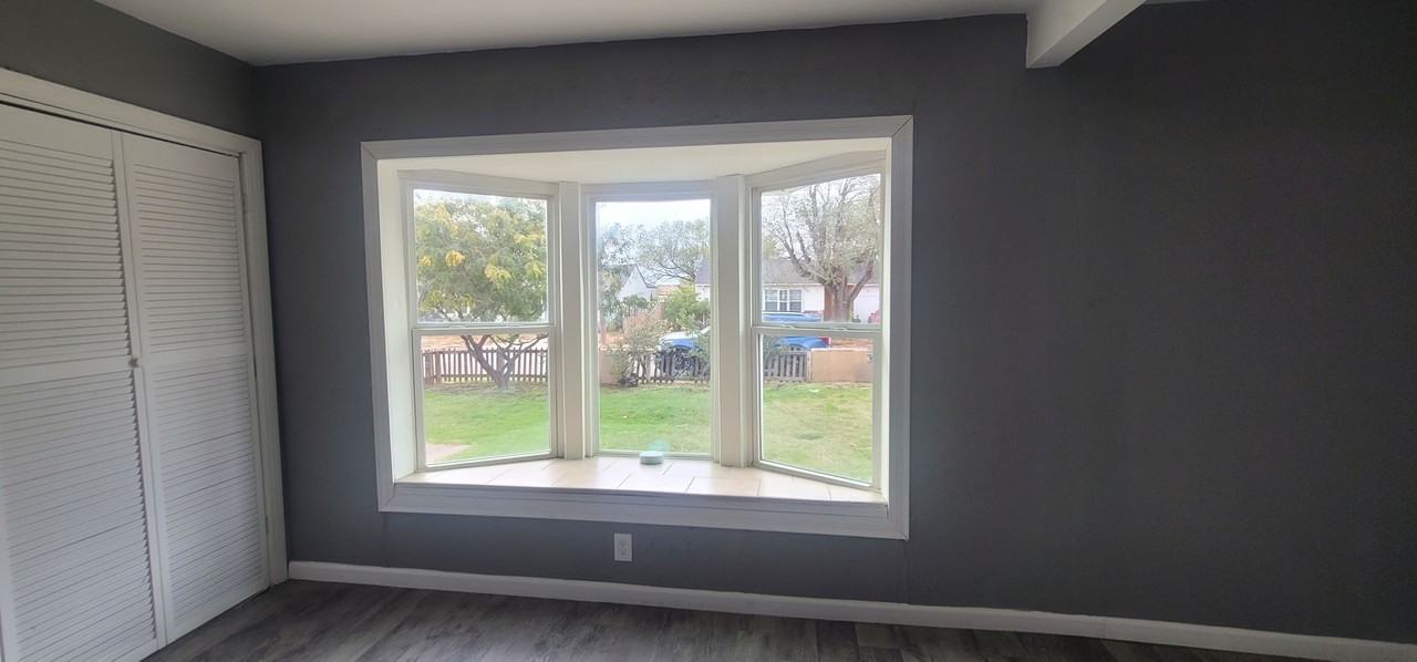 1406 N Arapahoe St - Photo 6 of 9