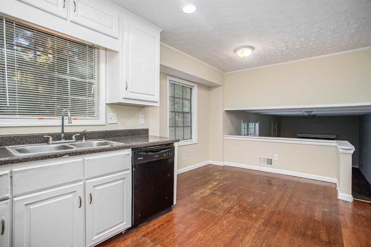3735 Londonderry Ct - Photo 5 of 21