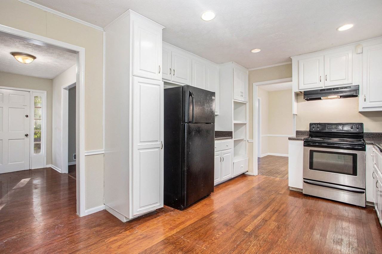 3735 Londonderry Ct - Photo 6 of 21