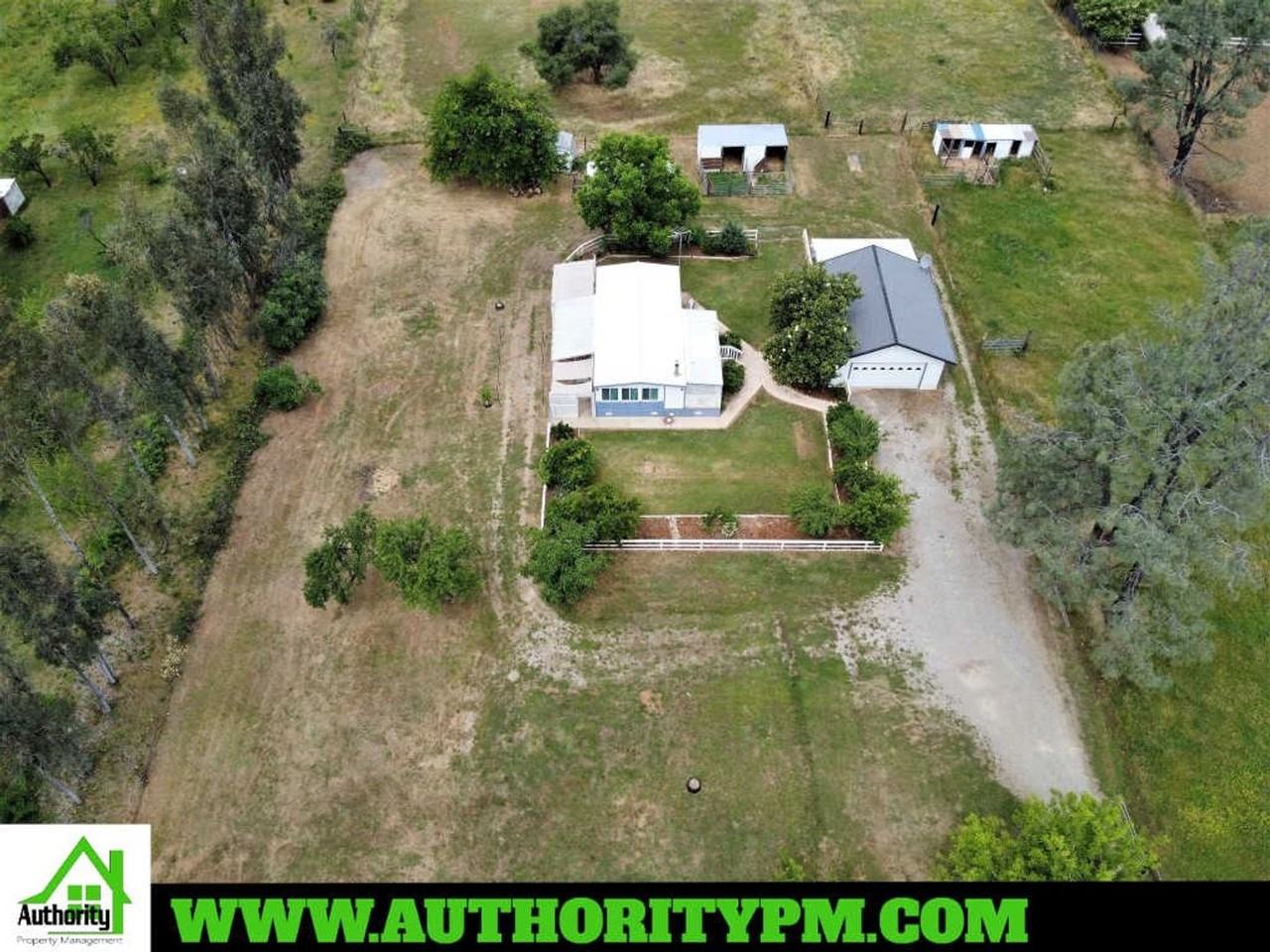 5182 Poplar Ave - Photo 2 of 30