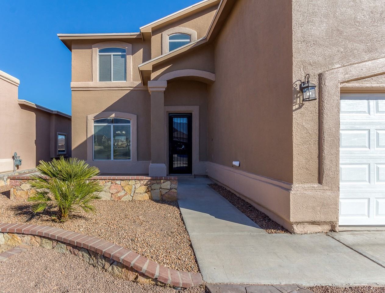 11296 Bullseye St - Photo 3 of 28