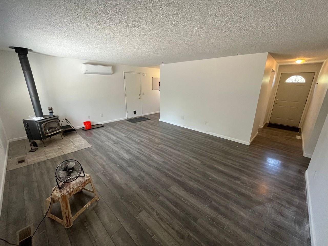 2039 Ne Pheasant Ct - Photo 5 of 17