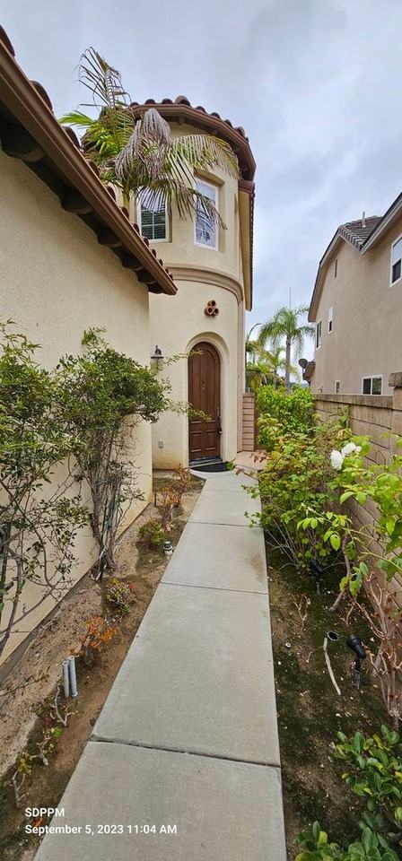 12955 Flintwood Way - Photo 2 of 42