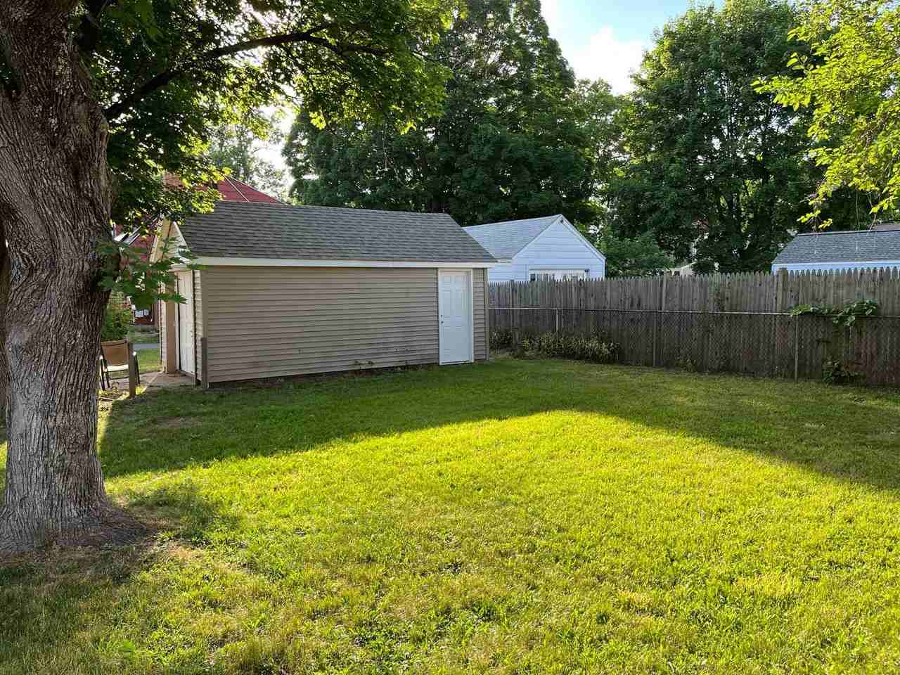 122 Campfield Rd - Photo 2 of 23