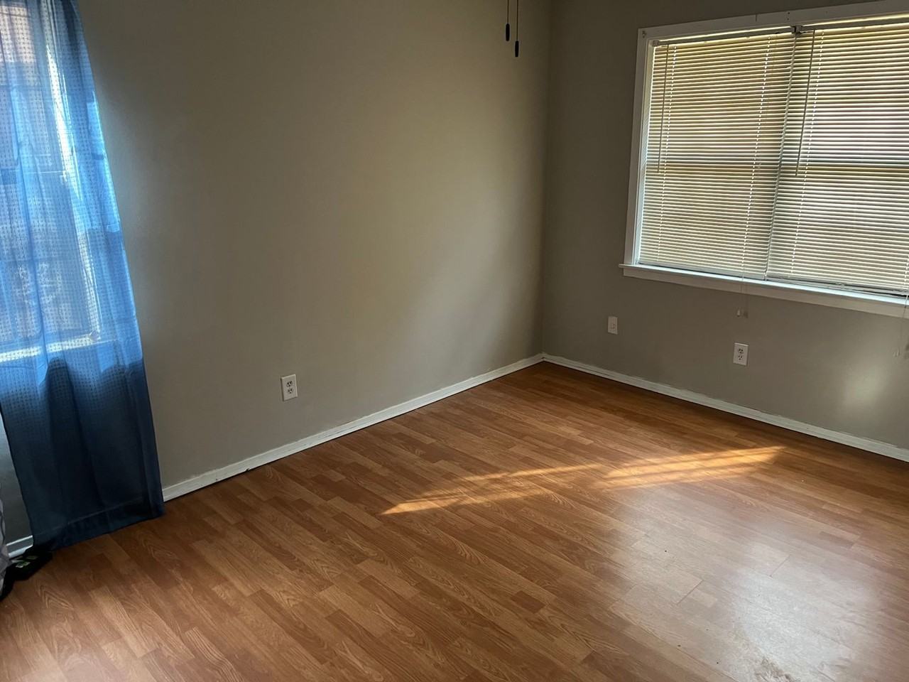 8967 Hawthorne Dr - Photo 6 of 9